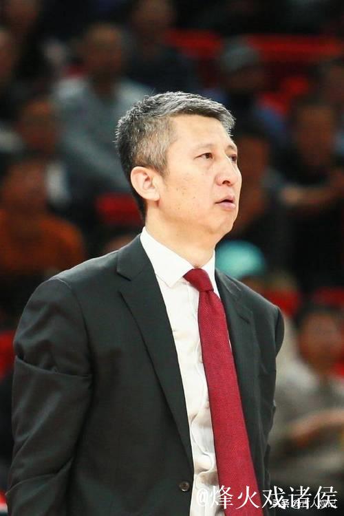 郭士强代理主帅期间1胜10负 11月出战亚预赛 郭士强代理主帅期间1胜10负 11月出战亚预赛